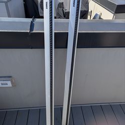 Thule AeroBlade 53" roof rack crossbars