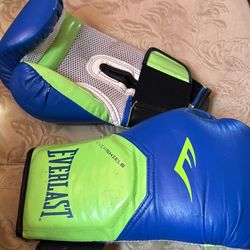 Boxing gloves