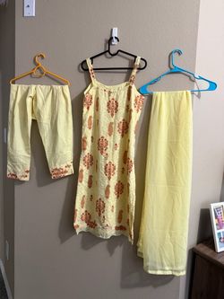 Girls tops set