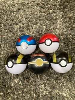 Pokémon pokeballs tins
