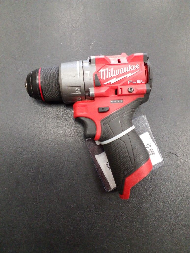 Milwaukee 12v Cordless Hammer Drill With Battery And Charger