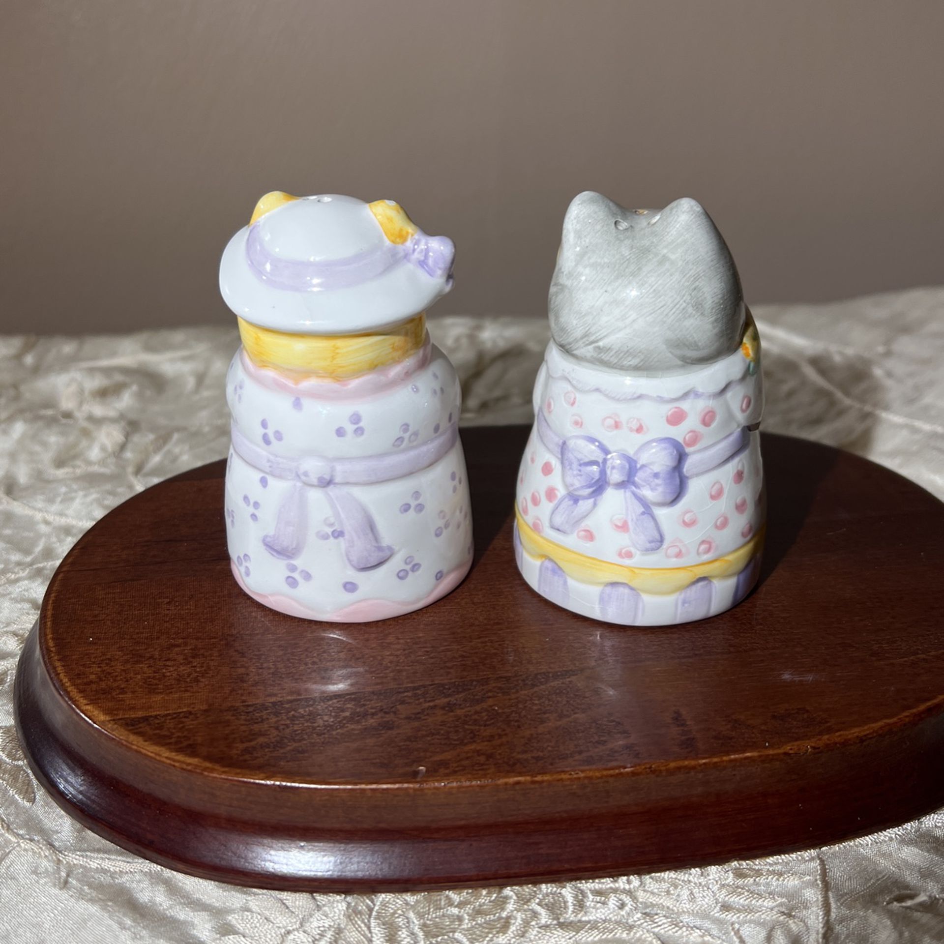 Fancy Cat Salt And Pepper Shakers for Sale in Siler City, NC - OfferUp