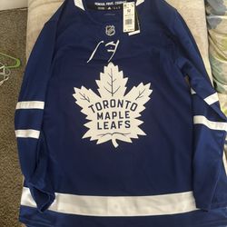 New Adidas Toronto Maple Leafs Hockey Jersey Size 52