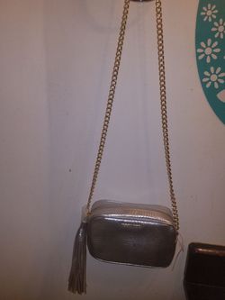 new vs bag silver has tags