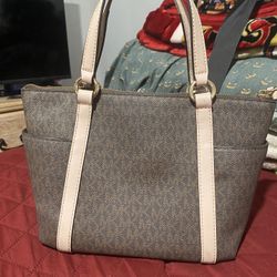 Michael Kors matching Purse And Wallet 