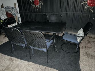 Outdoor Metal Rectangular Patio Table & 6 Metal Chairs w/ Cushions(4 Regular Chairs/2 Swivel Chairs)