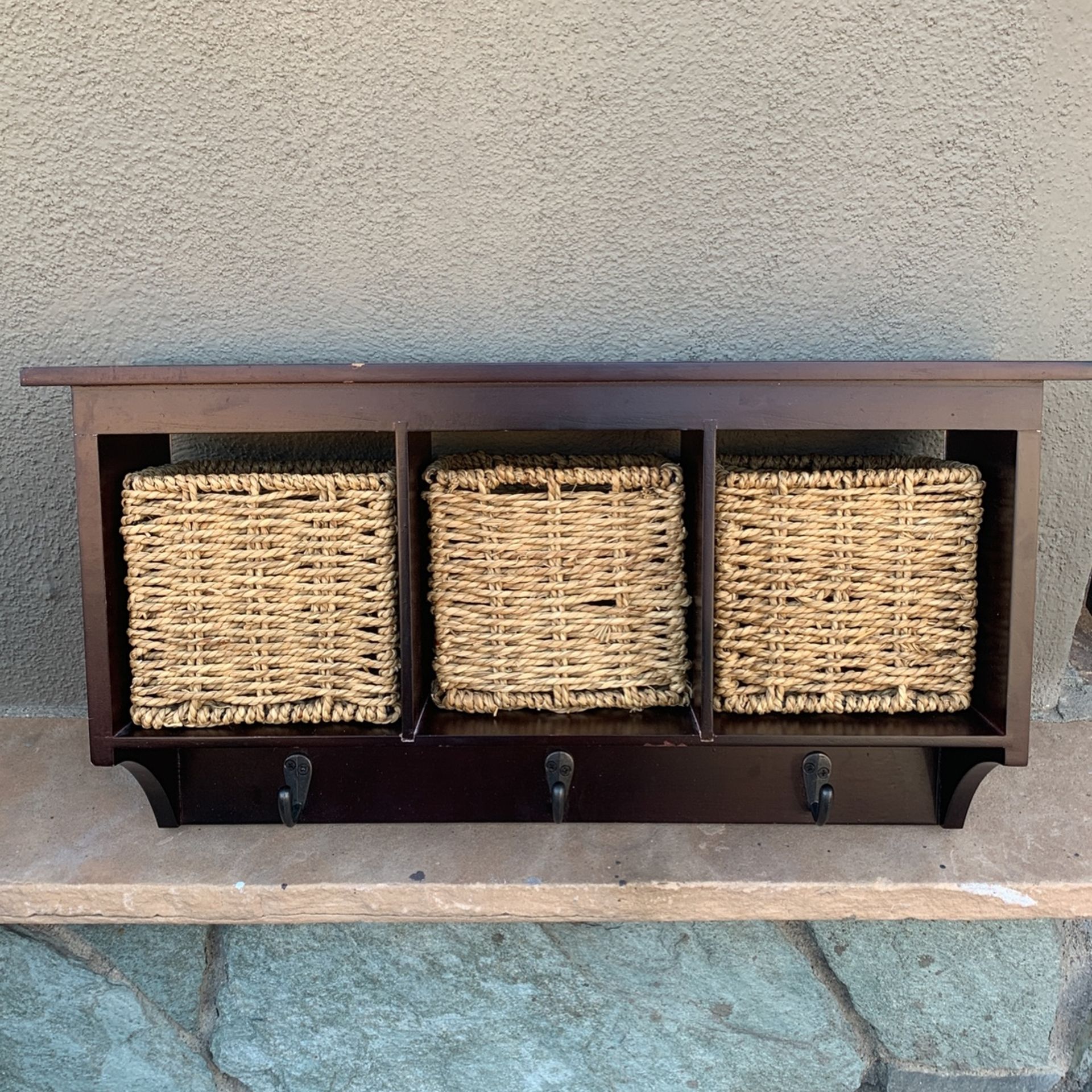 3 Wicker Basket, Key Holder Wall Rack