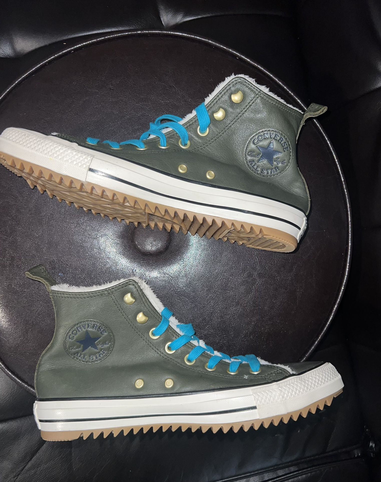 Chuck Taylor All Star Street Warmer hiking boots women’s 10 men’s 8