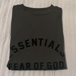 ESSENTIALS LARGE T-SHIRT (black)