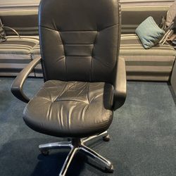 Black  Leather Office Chair Like New