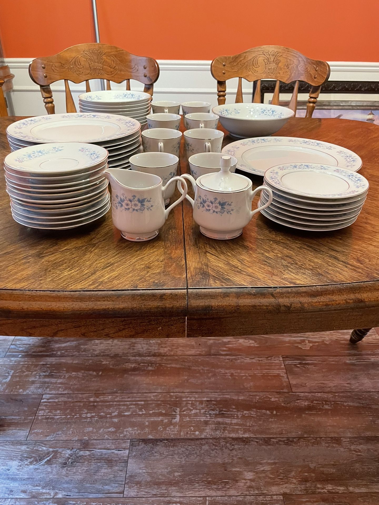43 Piece China Set