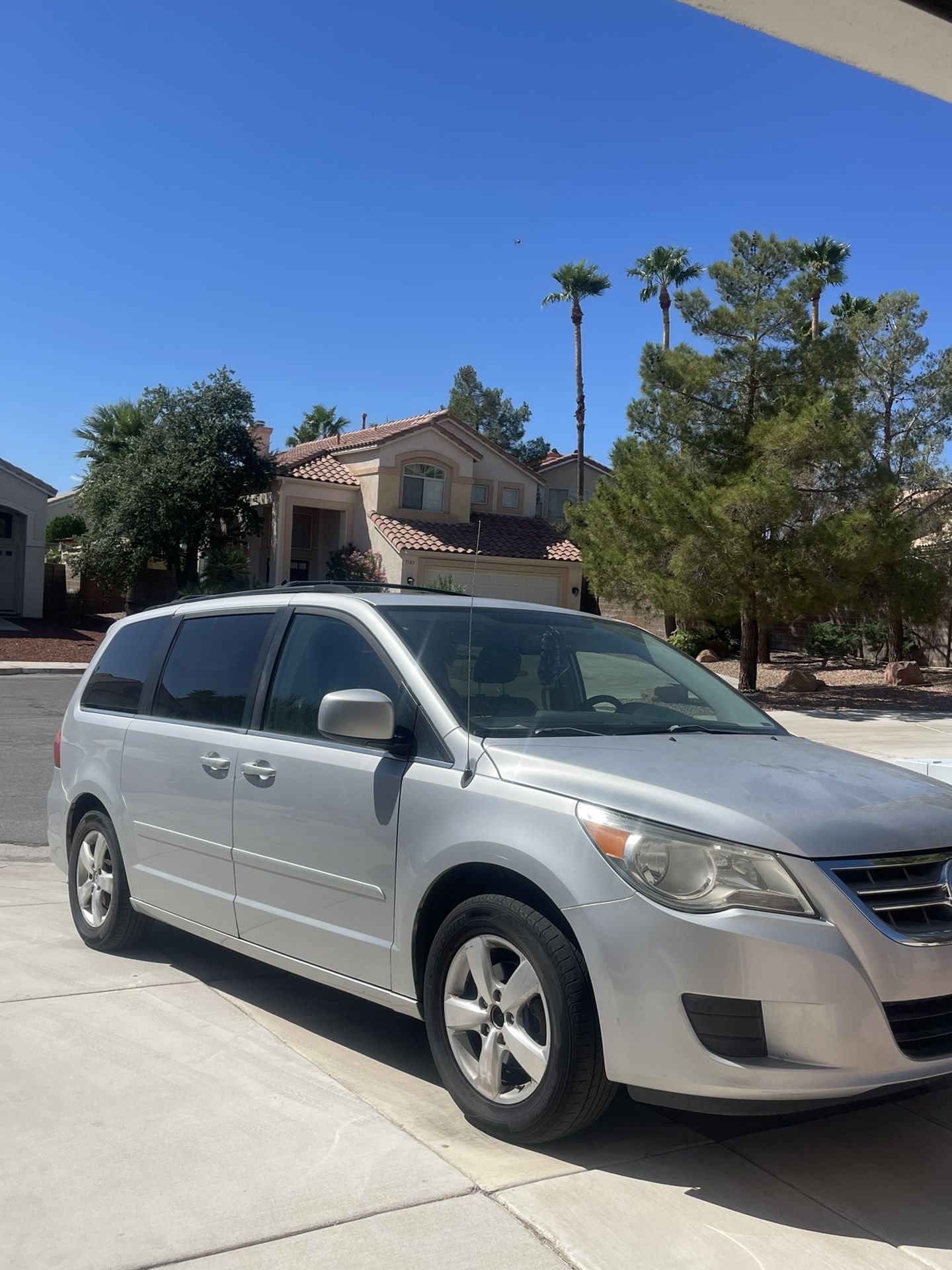2009 Volkswagen Routan for Sale in Las Vegas, NV - OfferUp