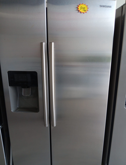 Samsung Side‑by‑Side Fridge – Stainless, Ice/Water Dispenser