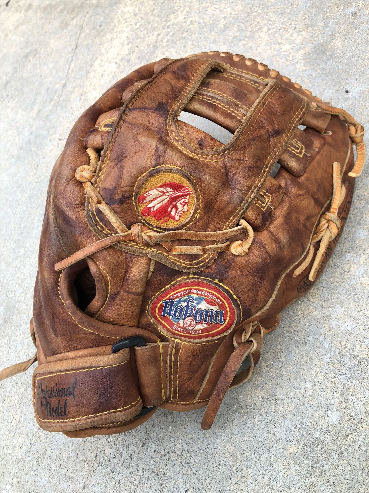 Nokona Profesional Model Baseball Softball Glove In Excellent Condition Have More Baseball And Softball Equipment Available $140 firm