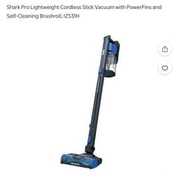 Shark Pro Lightweight Cordless Stick Vacuum with PowerFins and Self-Cleaning Brushroll, 12531H
