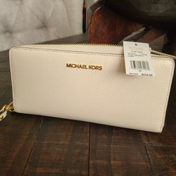 New Michael  Kors  Wallet  Or Wristlet