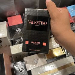 Valentino born in Roma 3.4 fl oz