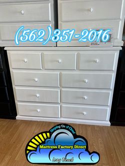 Nine drawer white pinewood cajonera Comoda de Pino