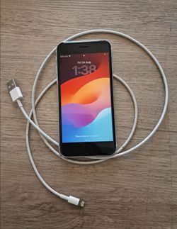 iPhone SE 2nd Generation (2020) – White – Good Condition