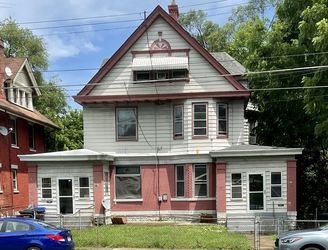 Newly renovated 3bd duplex