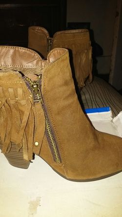 Deblossom collection Brown suede ankle boots