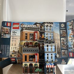 LEGO Creator Expert Detective's Office (10246) 