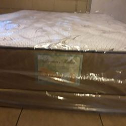 Brand New Full Size Plush Mattress Included Box Spring. 
