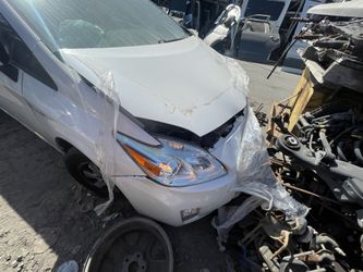 2011 TOYOTA PRIUS PARTS ONLY