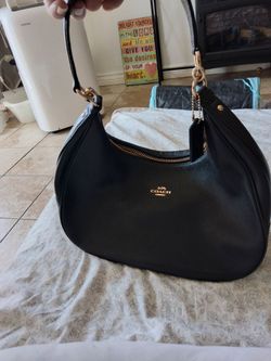 Coach Black Pebbled Leather Hobo Shoulder Bag – Gold Hardware 65 obo