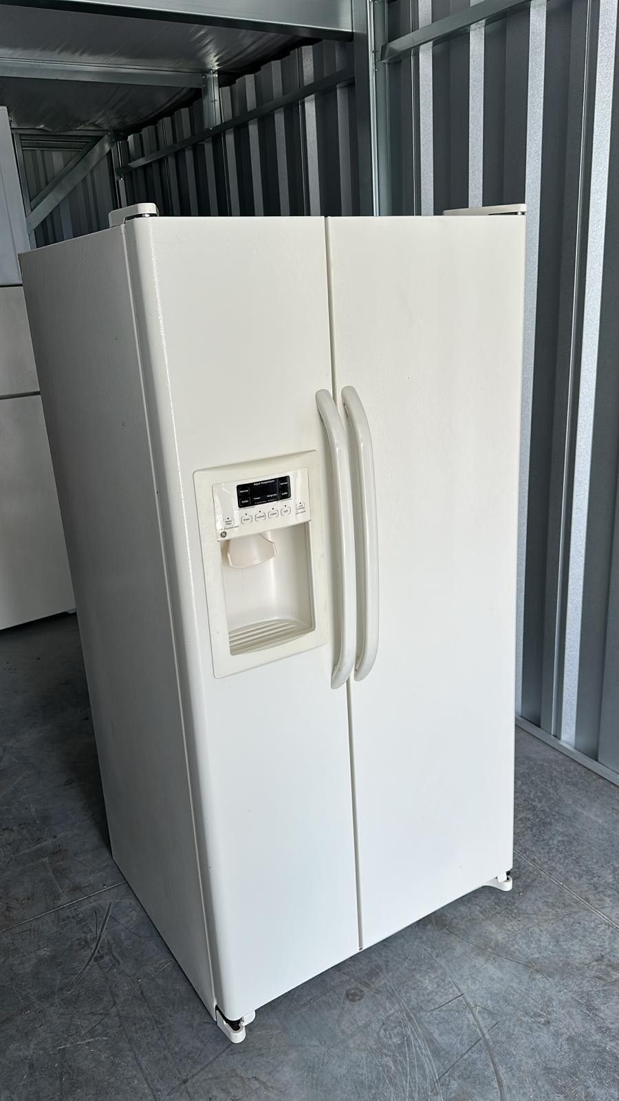 GE Refrigerator Fridge ASK ABOUT DELIVERY! White