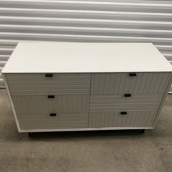 Nova Domus Valencia Contemporary White Dresser Set