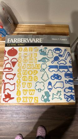 Farberware 100 Cookie Cutter Set