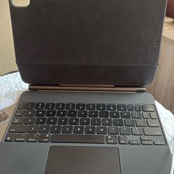 Apple Magic Keyboard 11” OBO