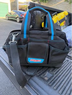Big tool bag with shoulder strap