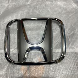 OEM Honda Front Bumper Emblem 