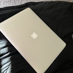 Mack Book Air ( Or Best Offer)