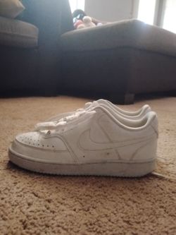 Nikes size 6