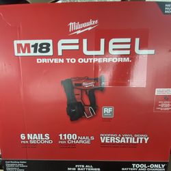 Milwaukee Coil Roofing Nailer 