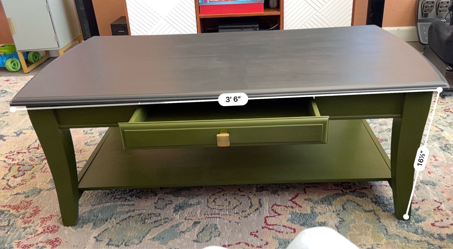 Green and gray Coffee Table