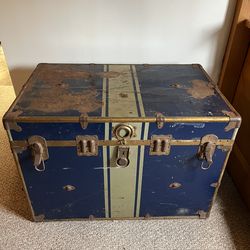 Vintage Blue Steamer Trunk / Storage Chest