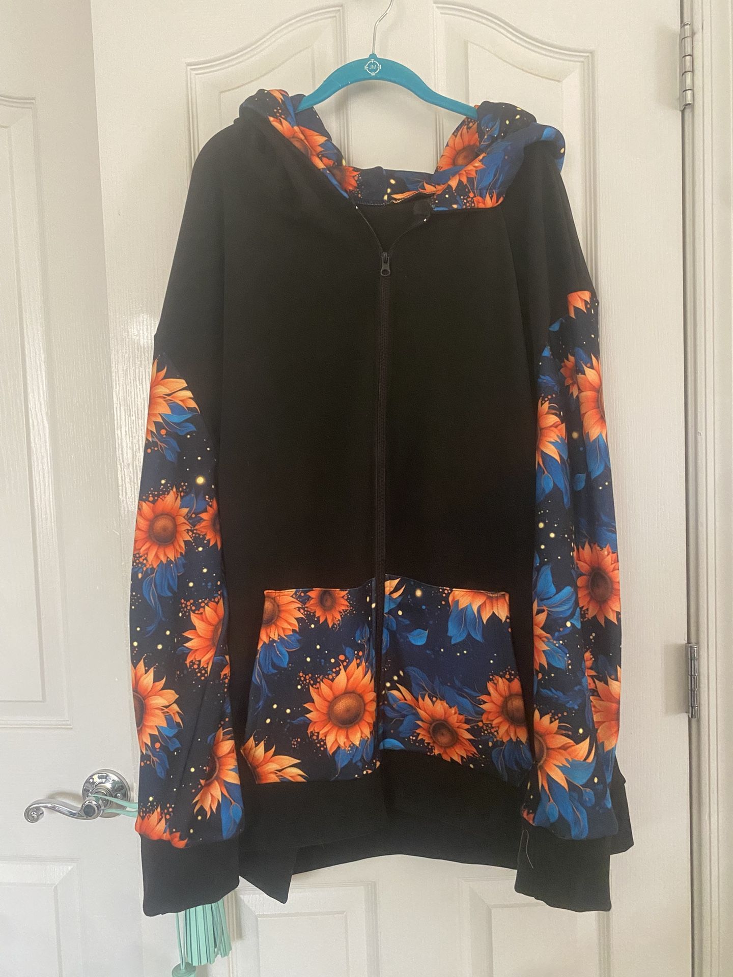 Beautiful Plus Size 5X Women’s Zipper Jacket