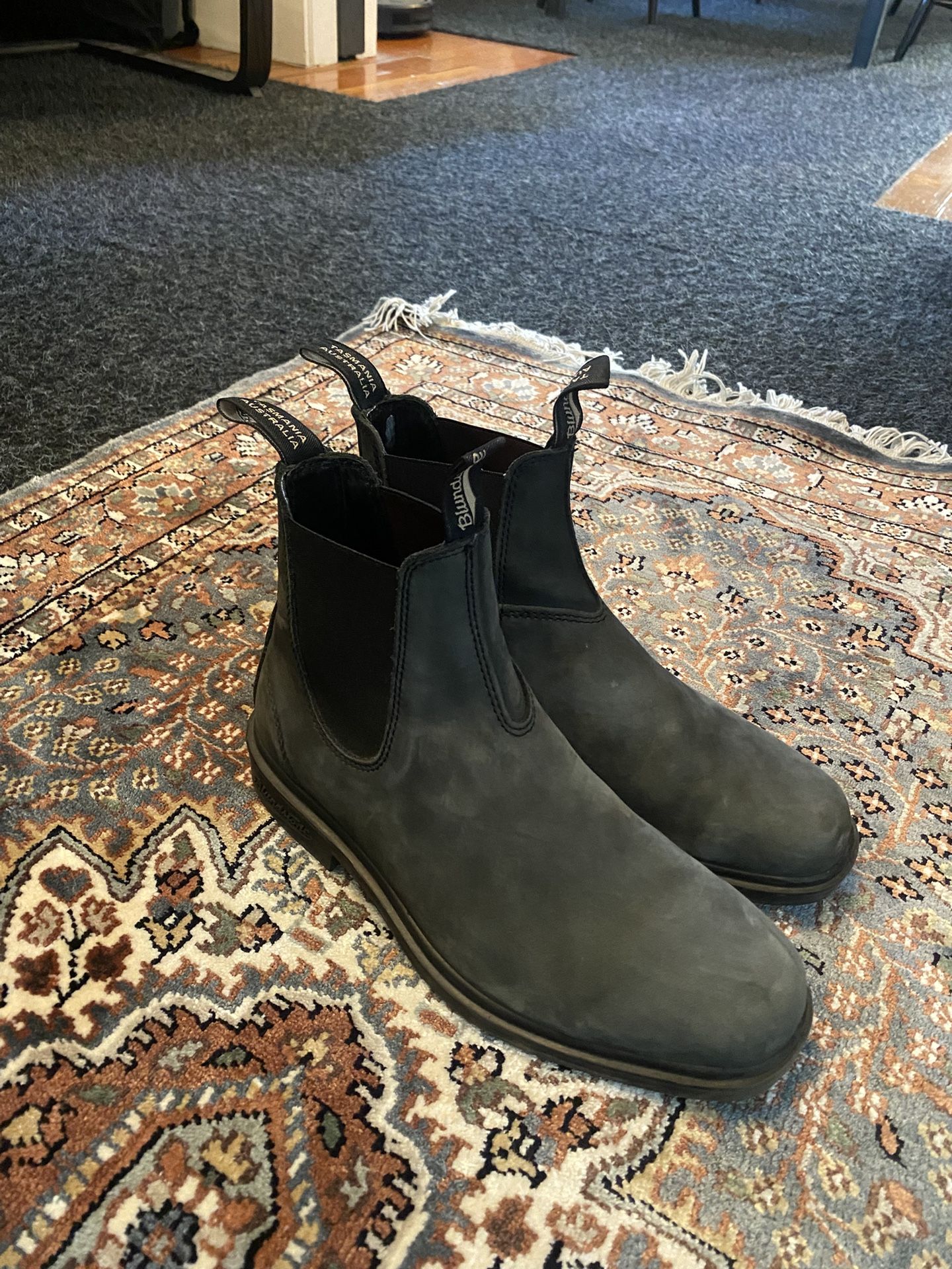 Blundstone 587 Boots – AU Size 8.5 (US Men’s 9.5 / Women’s 11) – $150 OBO