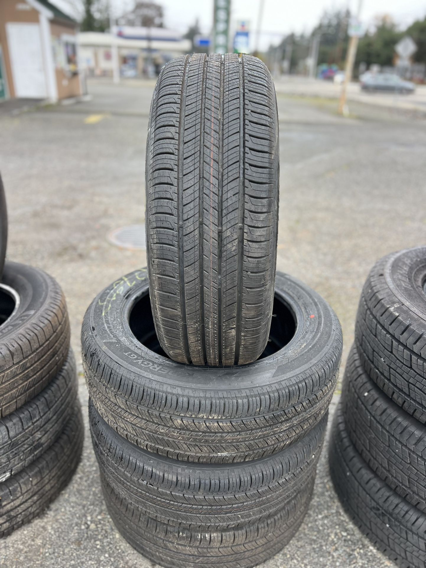 HANKOOK 225/55/18 LIKE NEW!!!!