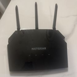 Netgear AC2000 Smart WiFi Router (R6850)