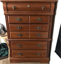 Dresser