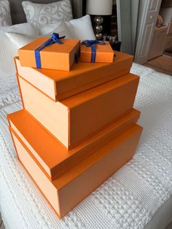 Authentic Louis Vuitton, Hermès, Gucci & Cartier Empty Boxes and Shopping Bags