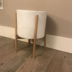 MAKE OFFER: Mid-Century-Style Planter (NOT FREE)