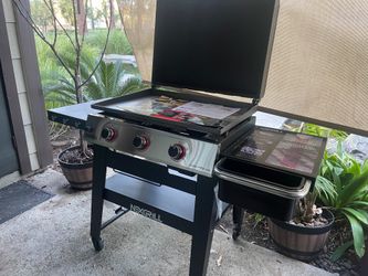 BRAND NEW!! NEXGRILL 3 BURNER GRILL —BRAND NEW