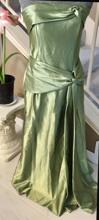 Jessica McClinton Formal Dress ( Size 10)