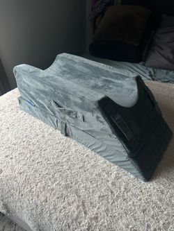 Wedge Pillow Set with Removable Cover